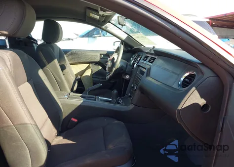 2013 Ford Mustang V6 z USA, uszkodzony, nr VIN 1ZVBP8AM8D5235661